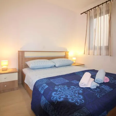 Apartment In Porec/istrien 38721