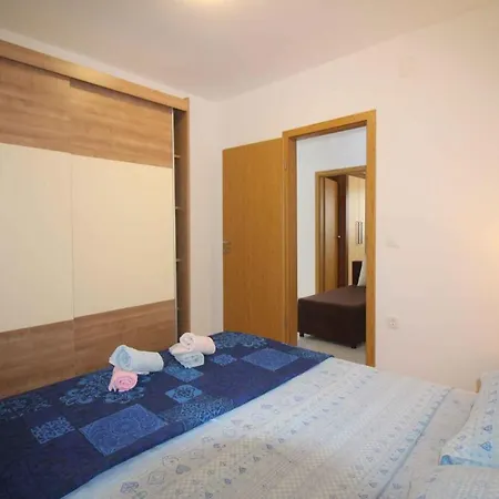 Apartment In Porec/istrien 38721